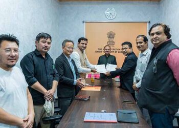 EESL signs an MoU with Health and Education Department, UT of Ladakh