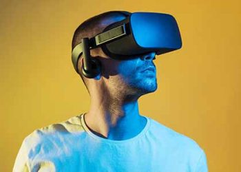 wearing virtual reality gadget