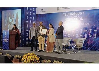 Satish Jha- Zonal Sales Manager, Matrix Comsec (L) Receiving the CII Industrial Innovation Awards 2023