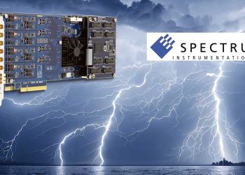 Two M4i.4451-x8 digitizers syncronized for lightning research