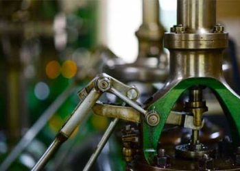 Green Circuits to Spotlight Expertise in Robotics